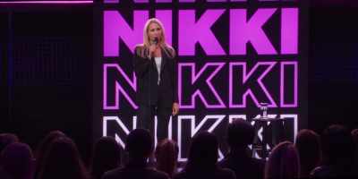 And they always have a dumb reason
for their necklace, too. - Nikki Glaser: Bangin'