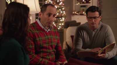 And once and for all,
we find a compromise. - Haul Out the Holly: Lit Up