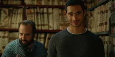 And anything to help you. [chuckles] - La Dolce Villa