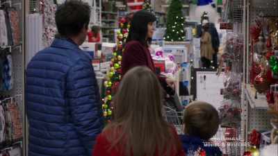 And you are
a professional organizer. - Christmas in the Air