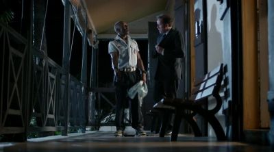 And we are in. - Death in Paradise
