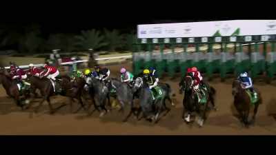 And they are off
in the Saudi Cup - Horsepower