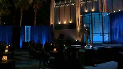 And someone asked her recently, they said, - Nate Bargatze: The Greatest Average American