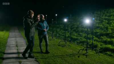 And at this end, these
are the brightest pair, - Secrets of Size: Atoms to Supergalaxies