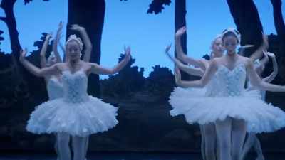 And to be dancing
with Ines and Isaac,
makes it all that much sweeter. - Find Me in Paris