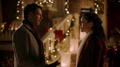 And you can go in there,
and play around, - Six Degrees of Santa