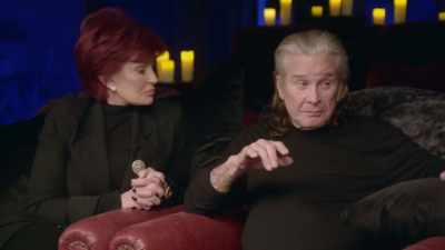 And you can see when she's
leaning over the bar, - The Osbournes Want to Believe