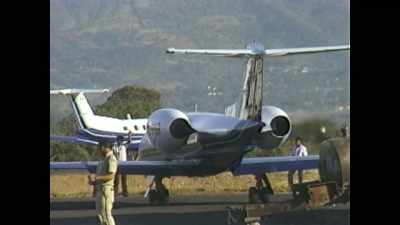 And Caro Quintero
gets on the plane, - The Last Narc