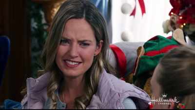 And Cinderella
definitely wasn't perfect. - Christmas at the Palace