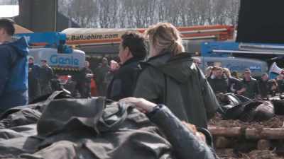 And coming back now,
I appreciate it so much that... - Game of Thrones: The Last Watch