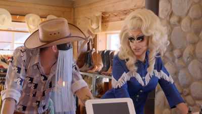 And cougars. And cougars.
Wolves, otters. - Trixie Motel