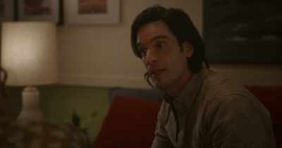 And your dad, he will have
become a fugitive for nothing. - The Republic of Sarah