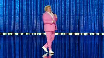 And after date one,
she was sold on this guy. - Fortune Feimster: Crushing It
