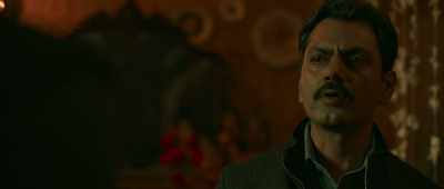 -And when did you get back?
-At around 11:00-11:15 p.m. - Raat Akeli Hai