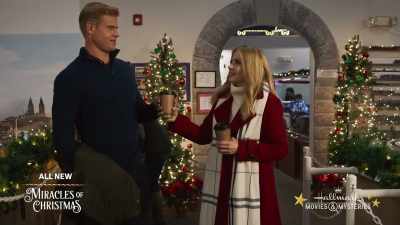 And did I just hear you say,
"Merry Christmas"? - USS Christmas