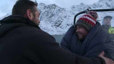 And it did make
me think how comfortable - Limitless with Chris Hemsworth