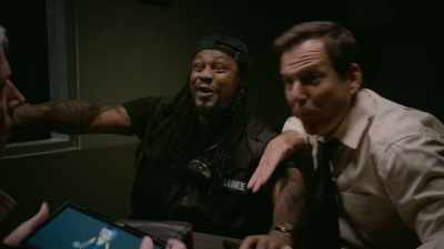 - And DNA, and then it...
- Oh, shit! That motherfucker! - Murderville