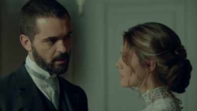 And he doesn't even know
Beatriz left a suicide note - Grand Hotel
