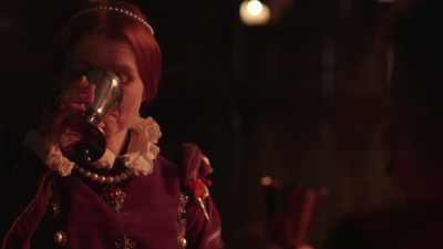 And it doesn't really
cause any stir, - The Game of Crowns: The Tudors