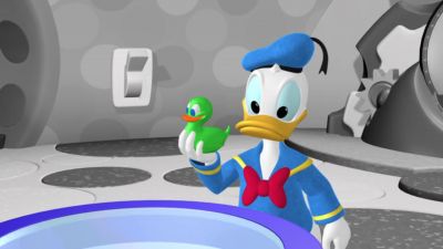 AND DONALD'S DUCKY THERE,
WHAT COLOR IS THAT? - Mickey Mouse Clubhouse