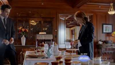 - And... done!
- Done! - Butlers in Love