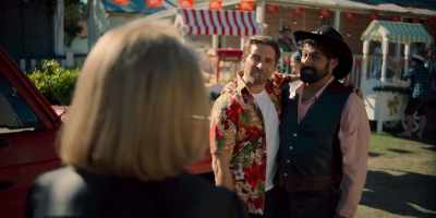 And you don't really talk
like Crocodile Dundee? - Christmas on the Farm