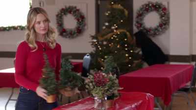 And don't think
I didn't see the way - Jingle Bell Princess