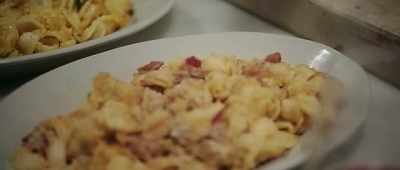And down here we have
horse radish, cheddar,
with bacon, - The Ring Thing