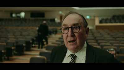 And er, can anyone
attest to that, Mr Coyle? - The Woman in the Wall