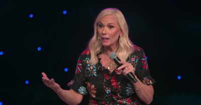 And everybody there has a job,
has to work, - Leanne Morgan: I'm Every Woman