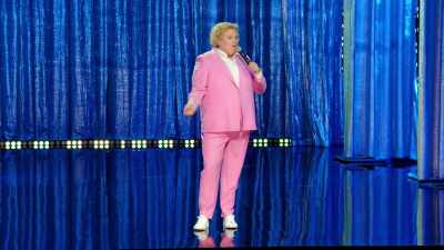...and fill it up with crushed ice, - Fortune Feimster: Crushing It