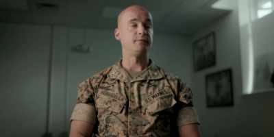And he finally looked over
like this, - Escape from Kabul