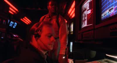 FinallyGrab a seat Enjoy the show This is history - Predator 2