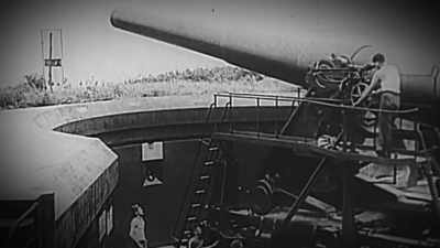 And after firing,
it will hide behind
the wall again. - Mysteries of the Abandoned