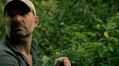 AND FOR HIM, THE GENALI
IS SOMETHING DIFFERENT. - Expedition Mungo