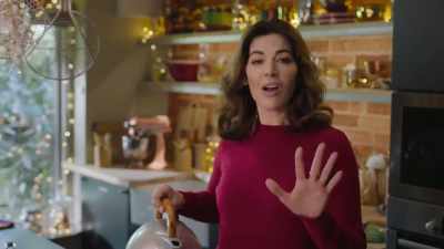 And for this stage, they
need 1.5 hours at 180 degrees, - Nigella: At My Table