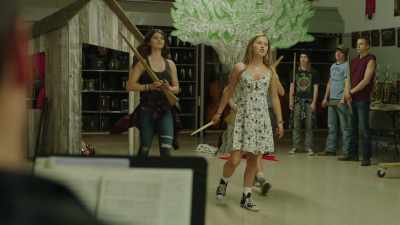 And she formed - Sharp Objects