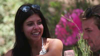 ‐And your girlfriend?
‐And my... (MUMBLES) - Love Island