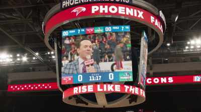 And we got
new Phoenix Falcons superstar, - Welcome to Sudden Death