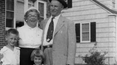 And my grandmother,
Jennie, - Spielberg
