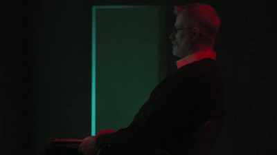-: And this guy, this wonderfully interesting man - Inside the Mind of a Con Artist