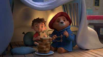 And having what looks like
a lovely midnight feast. - The Adventures of Paddington