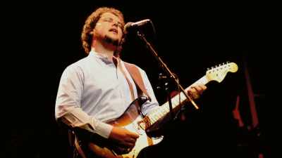 And he had a producer
who worked with Steely Dan, - Music Box: Yacht Rock: A DOCKumentary