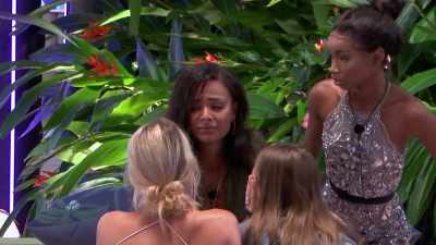 >> AND HE HAD MY BACK, LIKE,
THROUGHOUT EVERYTHING. - Love Island
