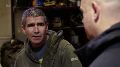 And he was my cat,
he was donated to me. - Britain's Tiger Kings - On the Trail with Ross Kemp