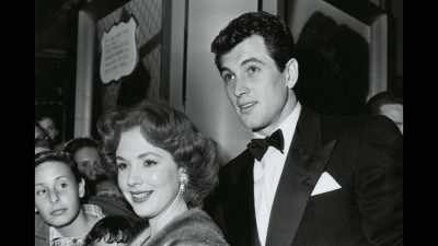 And he'd never been
on the stage before. - Rock Hudson: All That Heaven Allowed