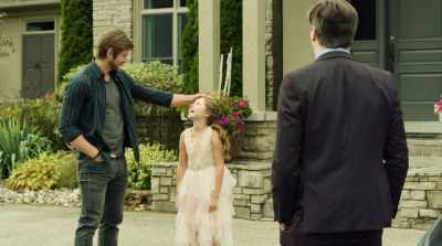 -And here we are!
-Here we are. - A Very Country Wedding