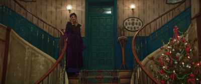 And here, do the maids… - 7 Women and a Murder