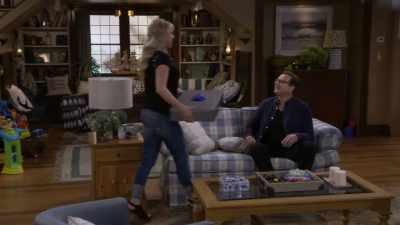 And here, I got you
an early Father's Day present. - Fuller House