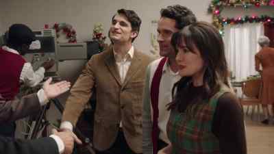 And this here is their cousin, Curtis.
- Hello. - Deck the Halls on Cherry Lane